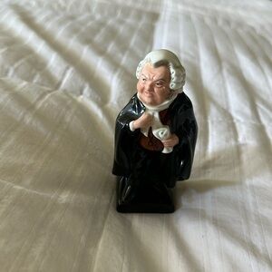 Vintage Preowned Royal Doulton “Charles Dickens” figurine - 1930’s Buzfuz